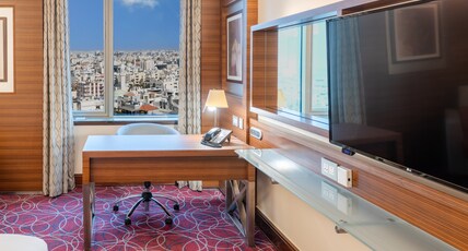 Crowne Plaza AMMAN Room Type - 1 King Standard Club Lounge Access