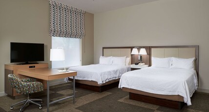 Hampton Inn & Suites by Hilton Rogers Room Type - 2QNS STUDIO SOFABED NOSMOK