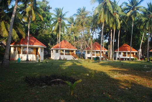 Dolphin Beach Resort