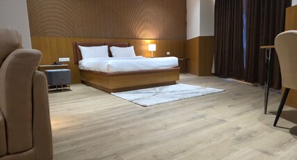 Hotel Warma Palace Room Type - Suite Room