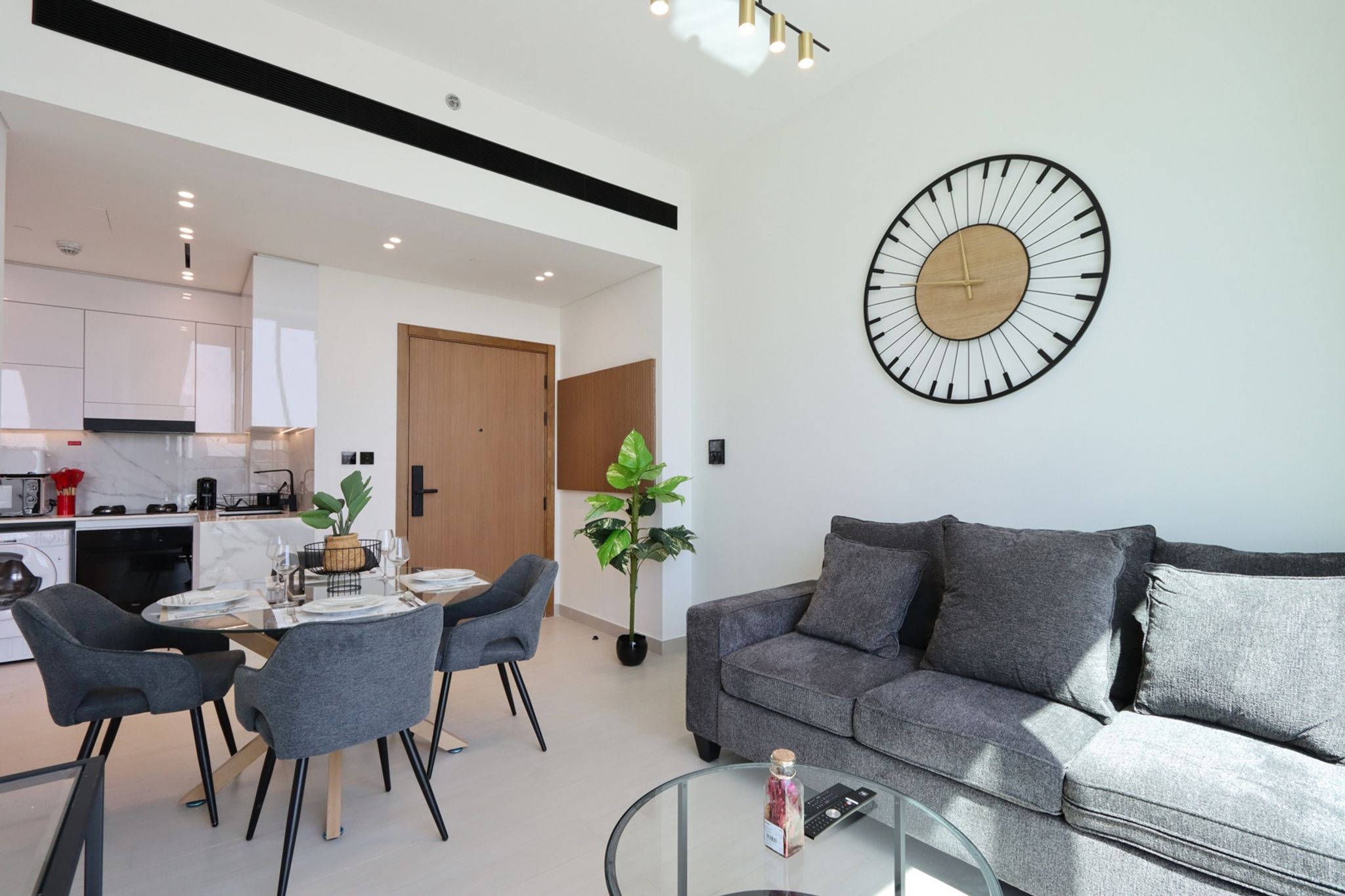 ELIVAAS Curated Modern 1BHK with Private Balcony - Tap to explore photos