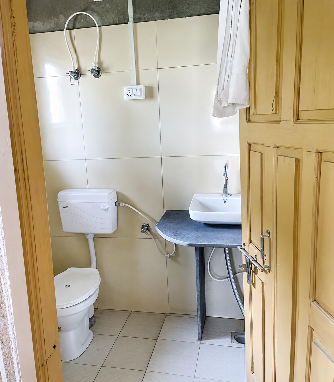 Dear HomeStay Damna - Tap to explore photos