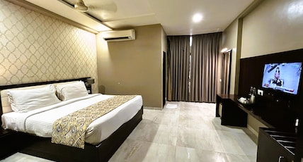 Aloha City Stay Raipur Room Type - I- COMFORT Double Bed Room Aloha City Stay Raipur Room Type - I- COMFORT Double Bed Room