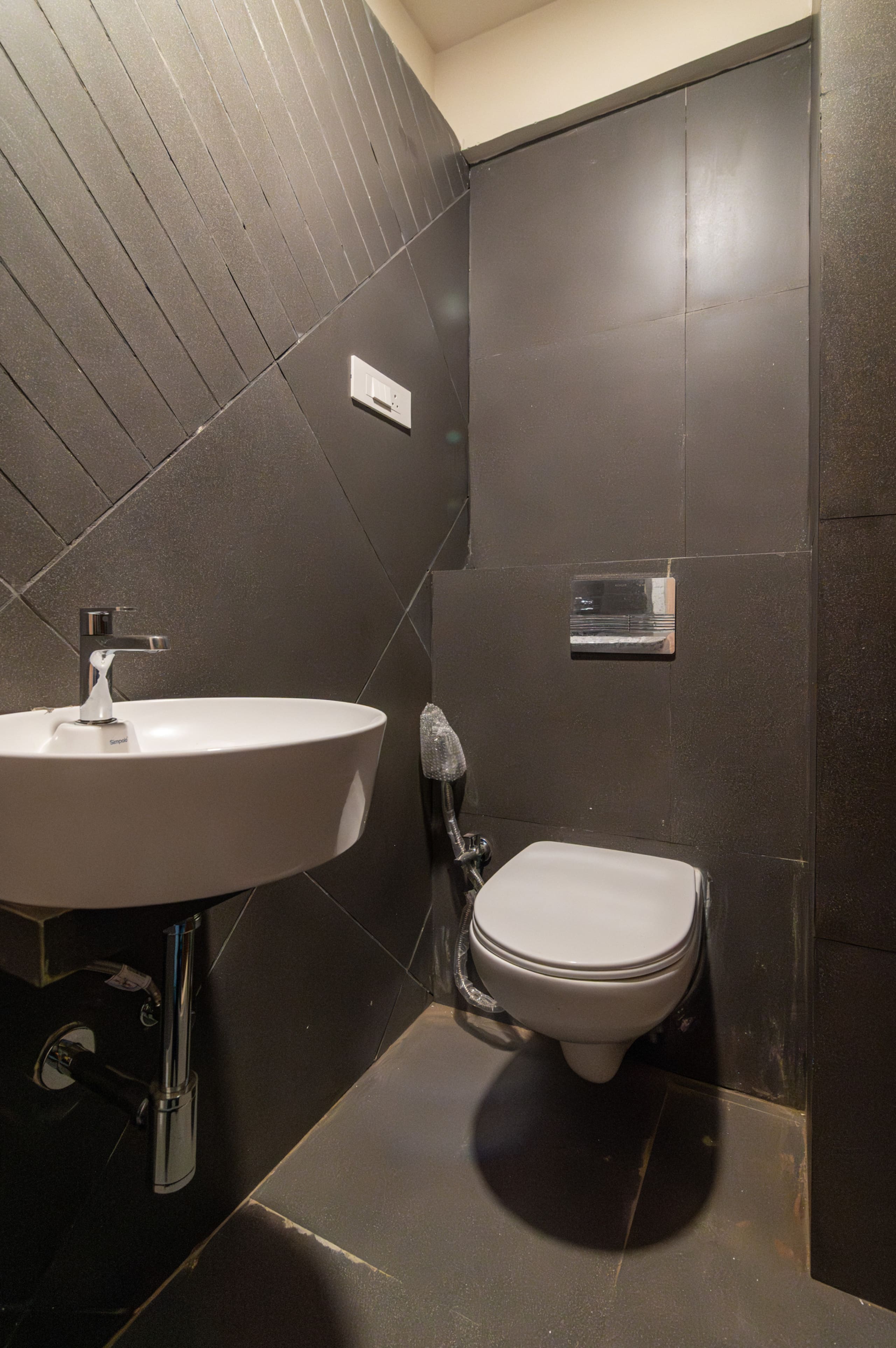 Union at BKC Luxury 2 BHK - Tap to explore photos