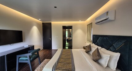 Holiday Home Room Type - DELUXE DELIGHT