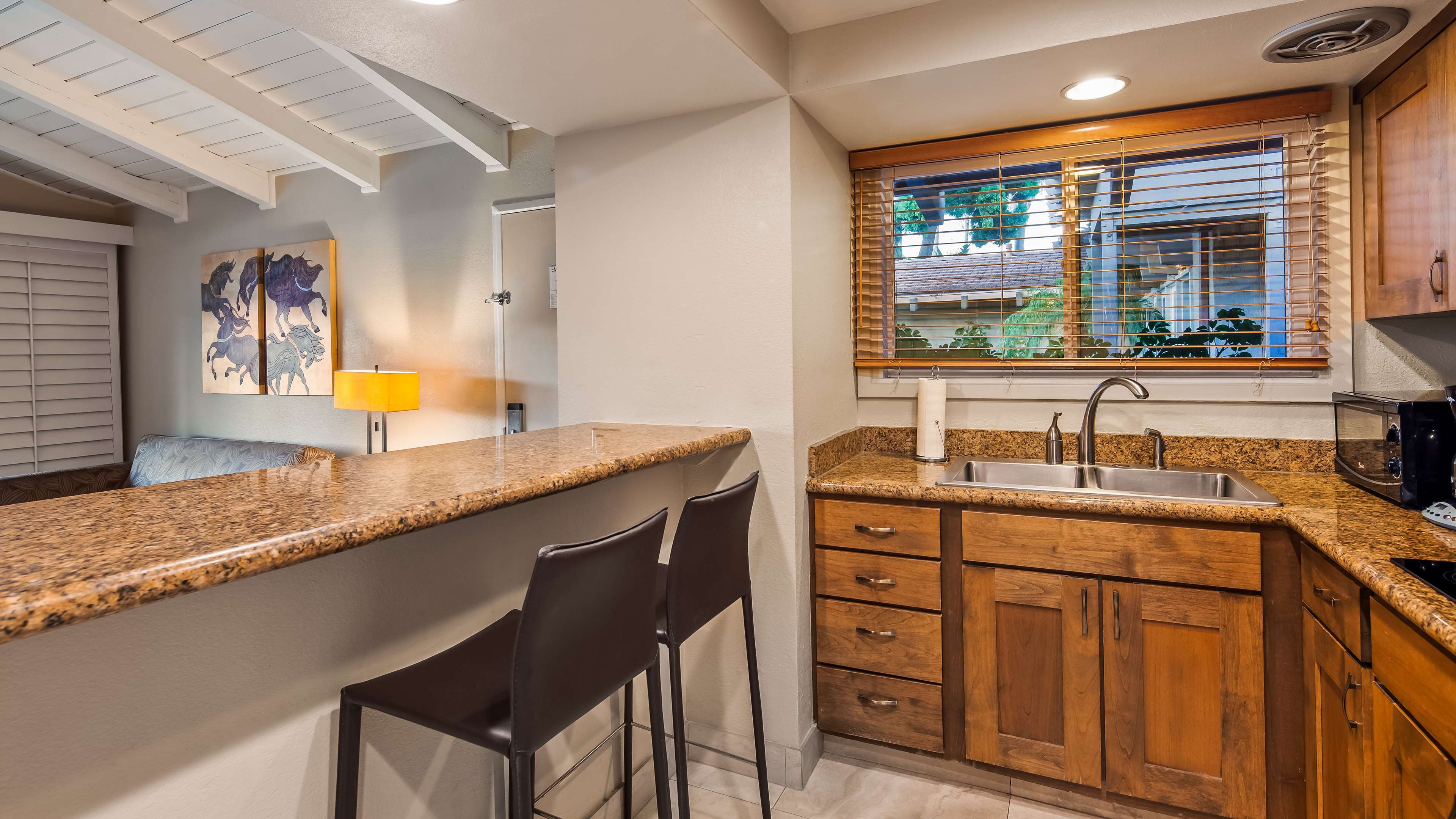 Best Western Plus Island Palms Hotel & Marina - Tap to explore photos