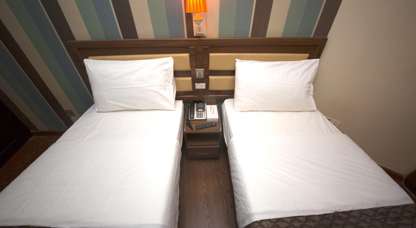 Downtown Hotel Baniyas Square - Tap to explore photos