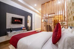 Noida extension Eco friendly Studio by Lusso stay