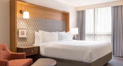 DoubleTree by Hilton Fort Worth South Room Type - 1 KING BED