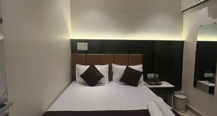 Hotel Powai Palace Room Type - Deluxe Triple Room