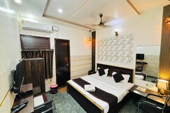 Address of Nidhivan Dham Hotel - Near Janam Bhoomi Mathura