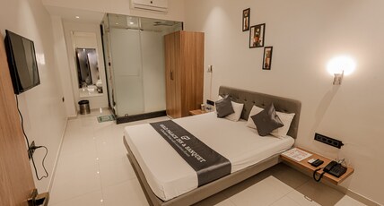 Gold Palace Inn Banquet Room Type - Executive rooms