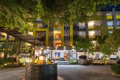 SB Living Place Hotel Phuket Town