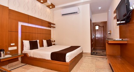 Hotel Basera Brij Bhoomi Room Type - Deluxe Room