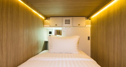 Nonze Hostel Pattaya Room Type - 6 Capsules - Mixed