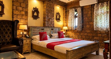 Jhankar Haveli Room Type - JEEVAN SUITE