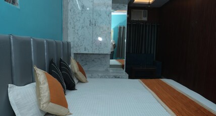 HOTEL EVERGREEN Room Type - Deluxe Room