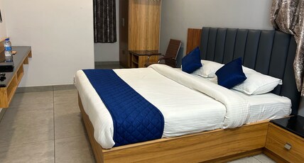 Hotel KKM Highlands Room Type - PREMIUM KING DOUBLE