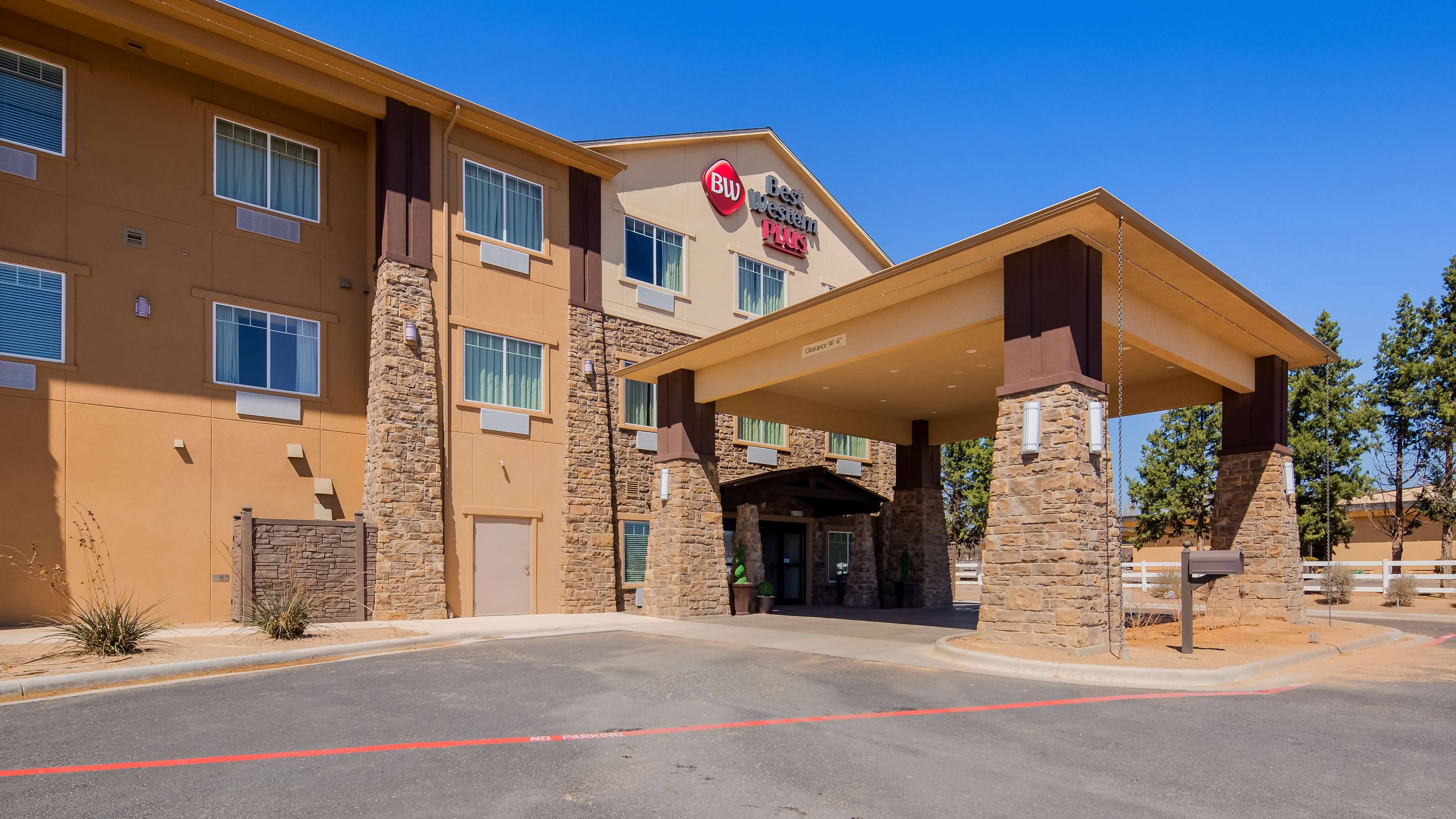 Best Western Plus Denver City Hotel and Suites - Tap to explore photos