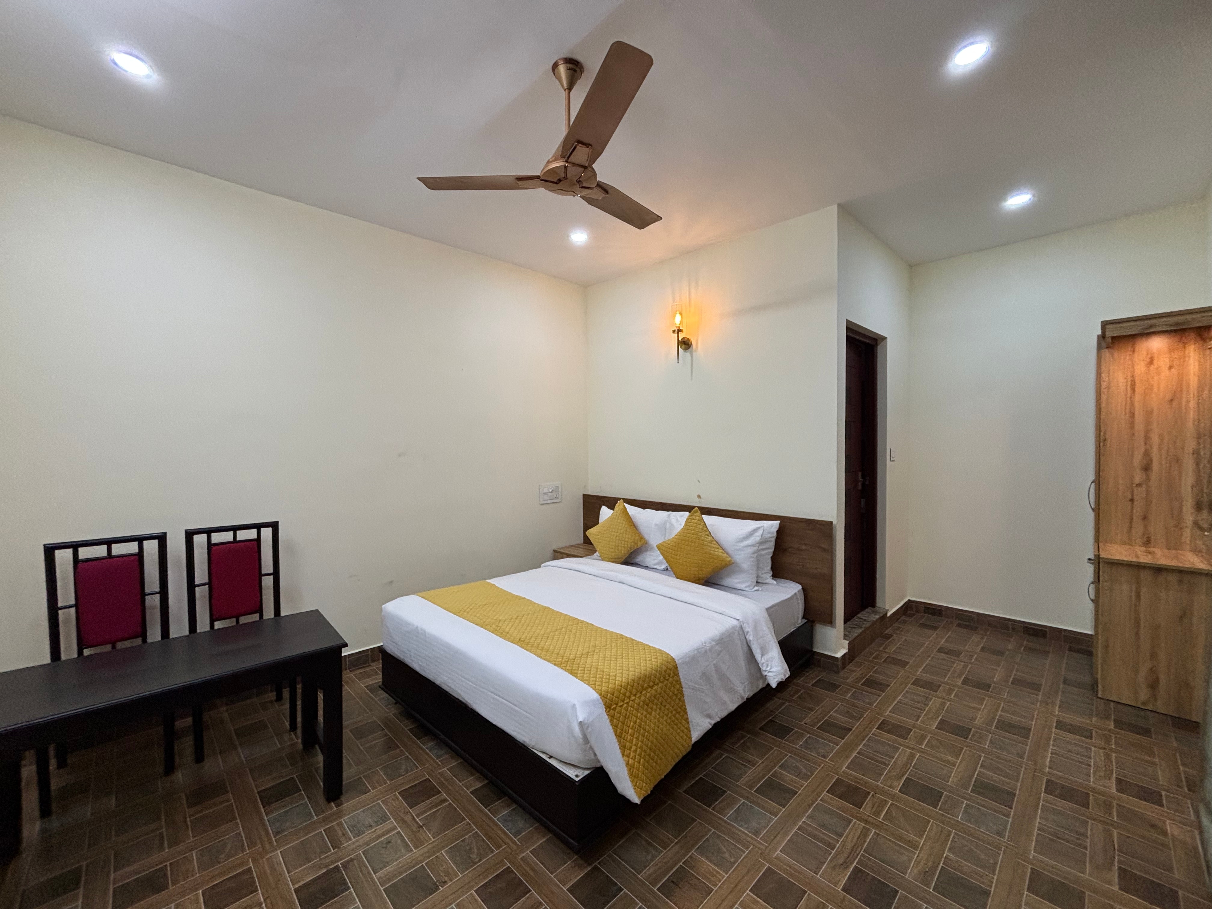 Greenslade Hotels By RAPAS Group - Tap to explore photos
