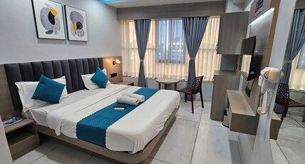 Hotel HR Grand Room Type - Deluxe Room with City View
