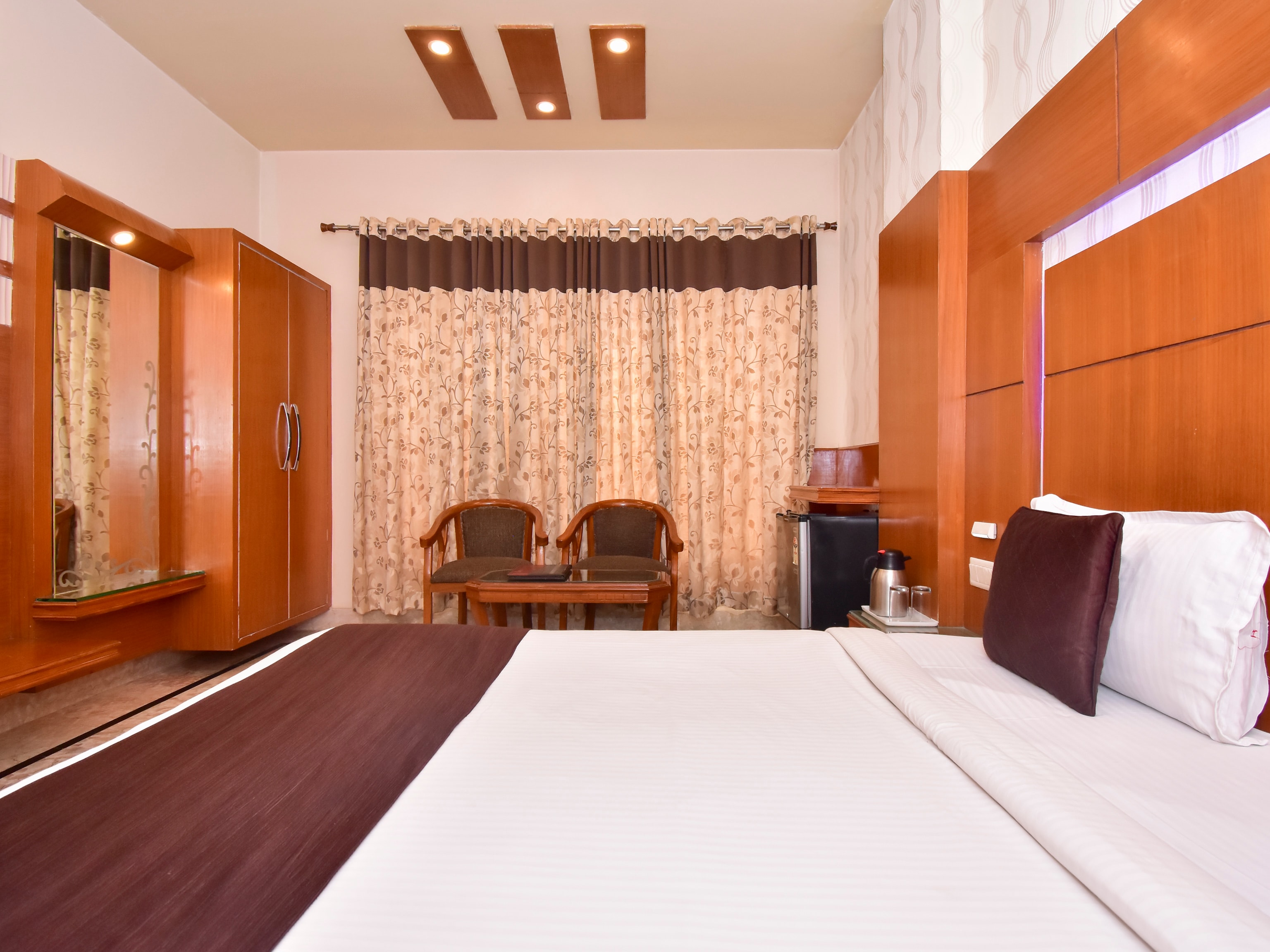 Hotel Basera Brij Bhoomi - Tap to explore photos