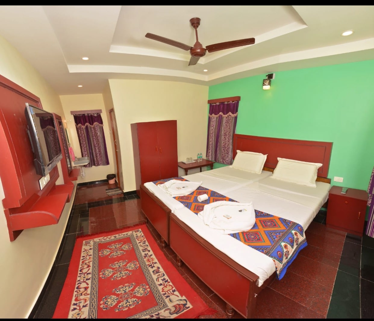 Siva Guest House - Tap to explore photos