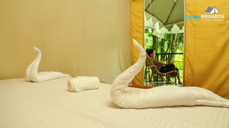 Lake Monarch Heritage Cottages - Tap to explore photos