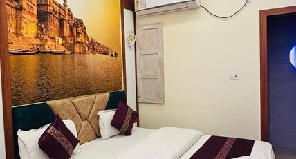 Sri Kedar Khand Paying Guest House Room Type - Bedroom 2