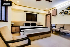 Shradha Luxury Room, 3 Bedroom Apartment