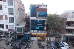 FabHotel Prime Kartar Grand
