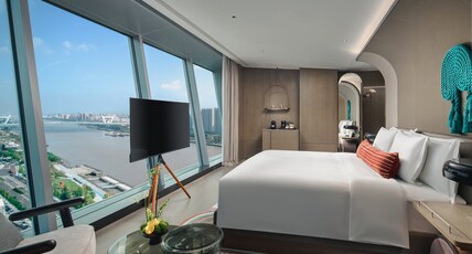 Hotel Indigo NINGBO RIVERSIDE Room Type - 1 King Premium City View