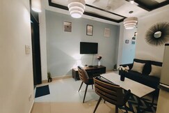 Sundae Airport Metro Dwarka 2 BHK