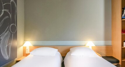 ibis Gap Centre Room Type - Standard Room with 2 single beds