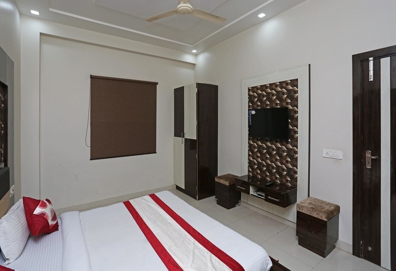 Hotel KN Plaza, Agra - Tap to explore photos