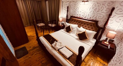 Luxury Amar Tree Resort Room Type - Royal Suite Tent