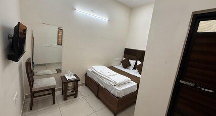 Hotel Stayvora Room Type - Bedroom 3