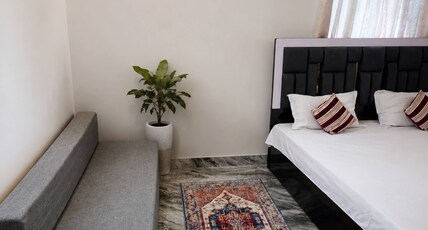 Radhika Palace Room Type - Bedroom