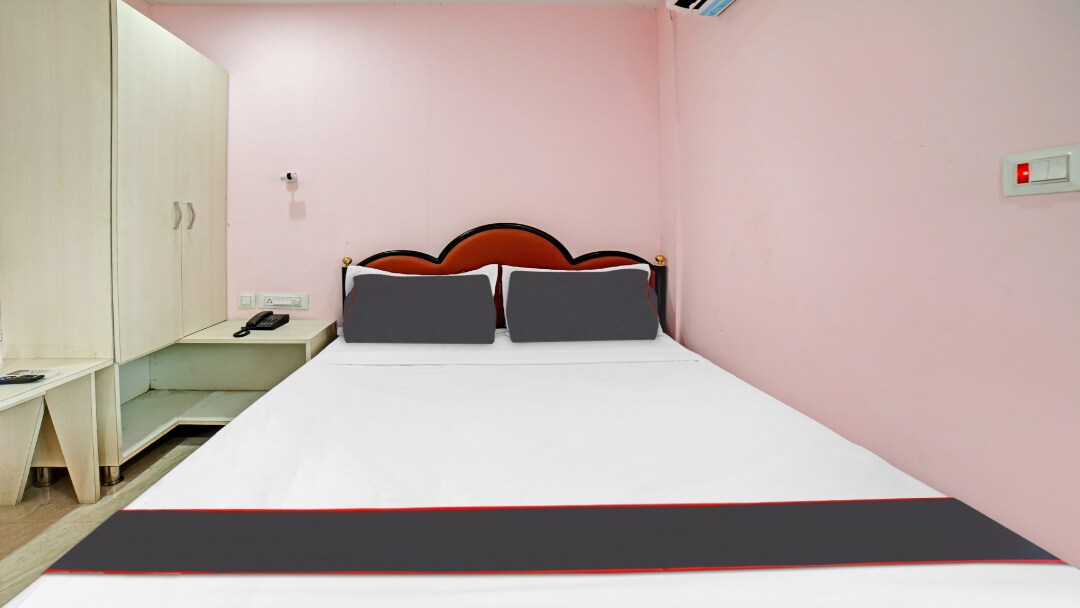 Hotel VijayaGrand - Tap to explore photos