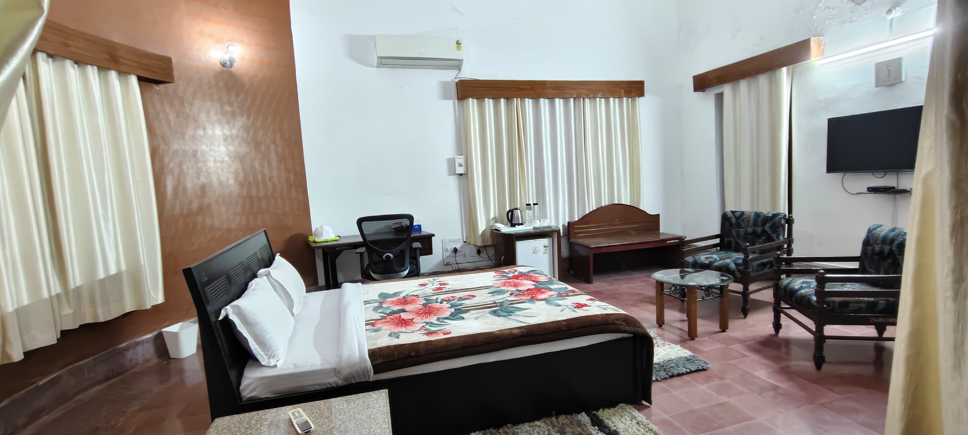 Chandragupta Guest House, dalmia - Tap to explore photos