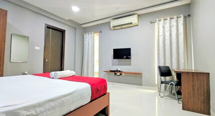 Crescent Stays Lotus Pond Room Type - Deluxe
