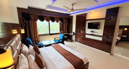 Crystal Ganga Heights  5 Min from Har Ki Pauri Room Type - Executive Room - Beautiful Darshan of Ganga Ji