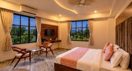 Devi Palace - Monsoon Palace View Resort Room Type - Superior Room with Sajjangarh View