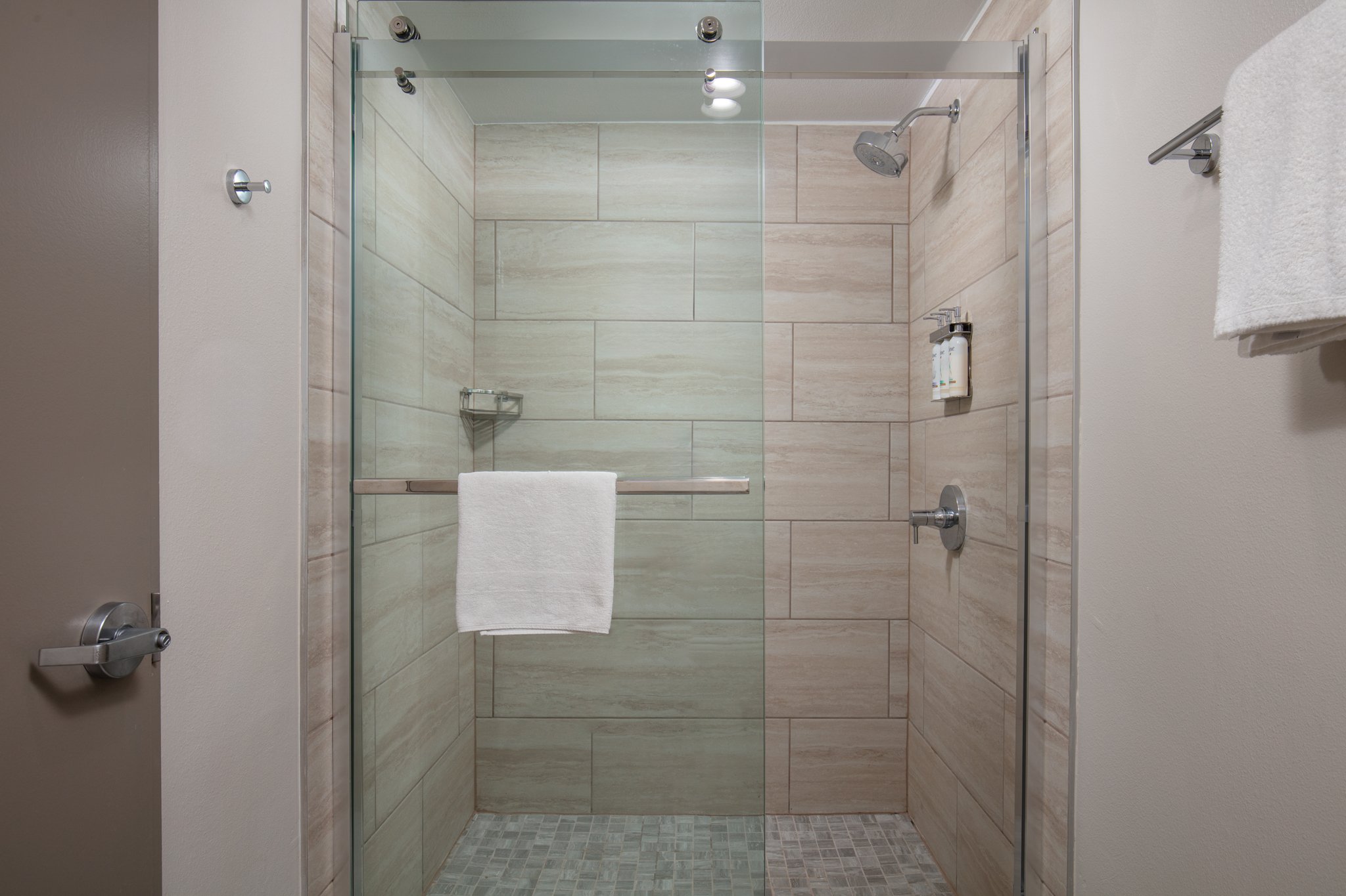 Holiday Inn Express Hotel & Suites Ventura Harbor - Tap to explore photos