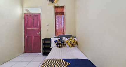 Hotel O Al Mahira Syariah Room Type - SPOT ON NON AC double