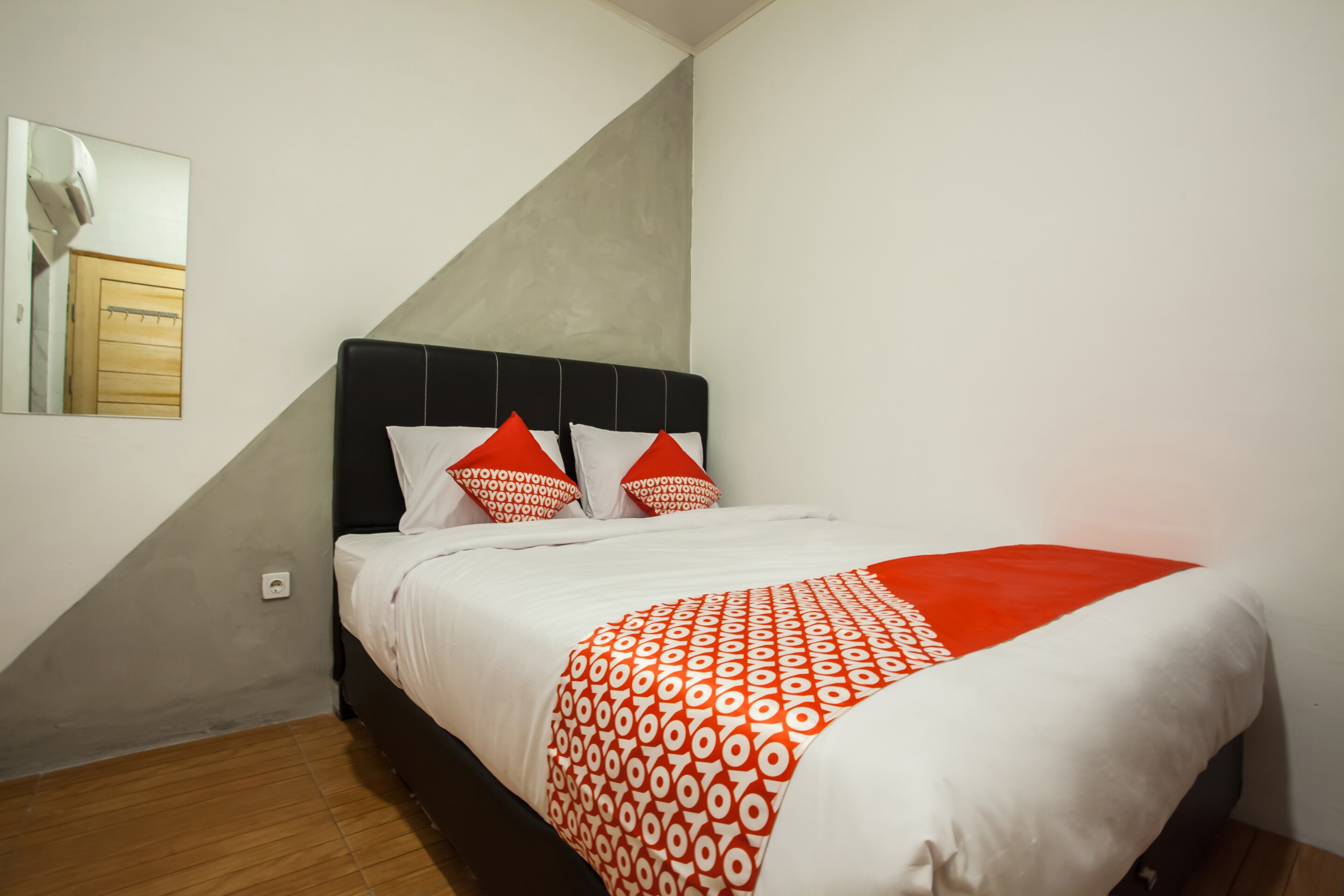 Hotel O Mono Guest House - Tap to explore photos