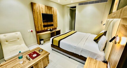 HOTEL BIG BOSS Room Type - Executive Room