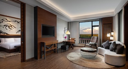 Crowne Plaza RESORT CHANGBAISHAN HOT SPRING Room Type - 1 Bedroom Suite Garden View