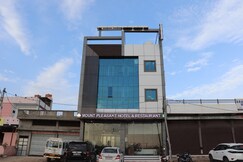 MOUNT PLEASEANT HOTEL BAR and RESTURANT