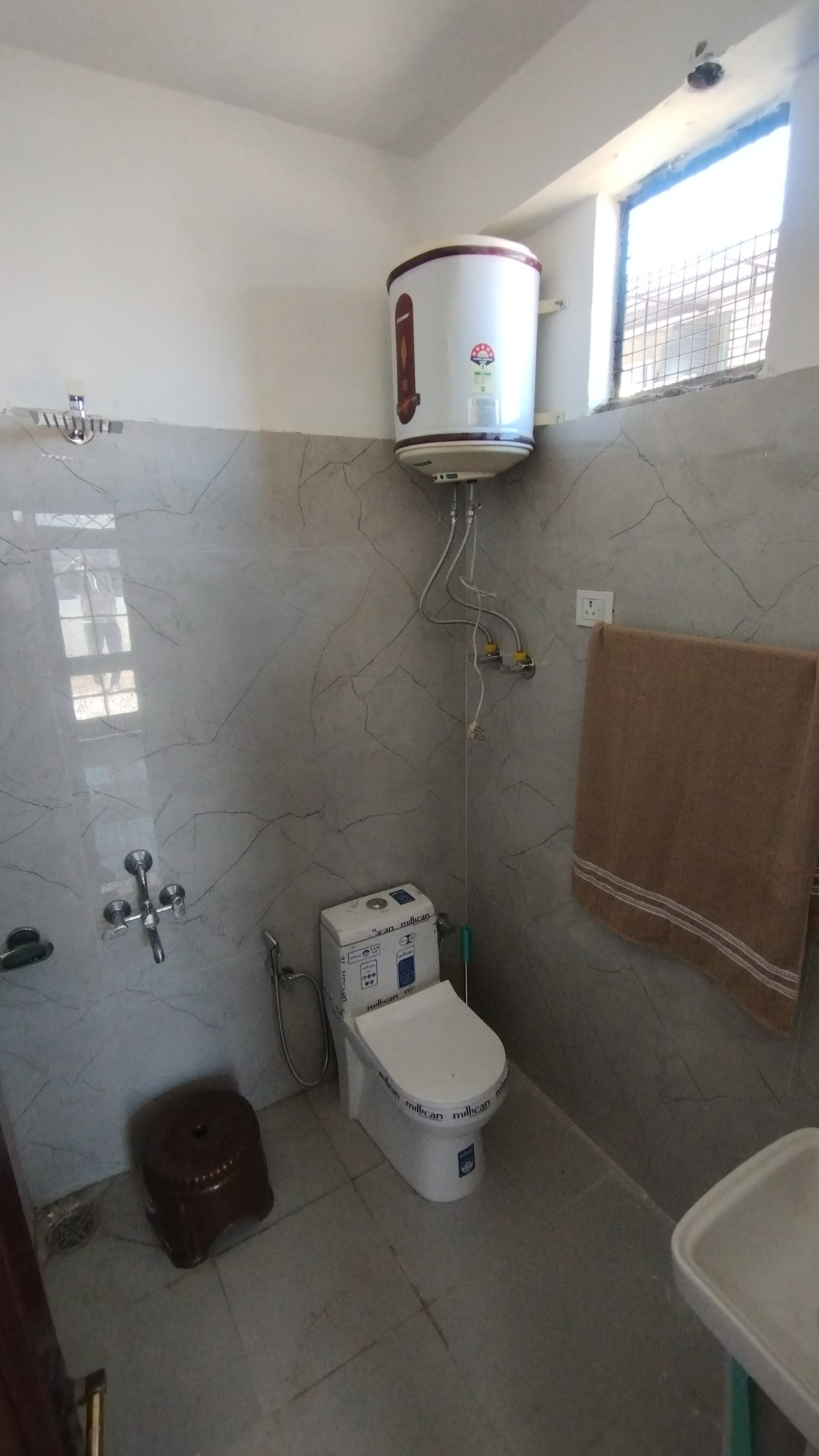 Hatu View Homestay - Food & Stay - Tap to explore photos